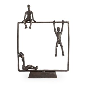 ESCULTURA EM FERRO PRETO TRIO EM QUADRO (A 22cm x L 15cm)