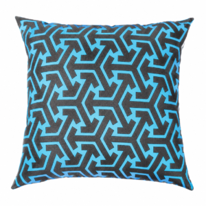 ALMOFADA AZUL E PRETA GEOMETRICA