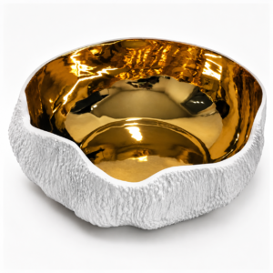 Centro de Mesa Branco Fosco e Dourado Decorativo – Elegância Contemporânea para Sala e Aparador