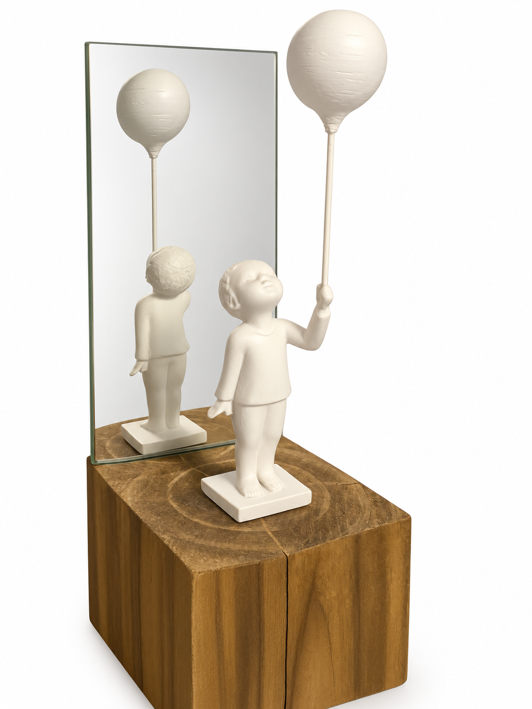 ESCULTURA MENINO BALÃO