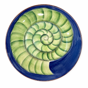 PRATO SOBREMESA COM DESENHO DE CARACOL