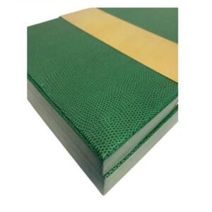 Alternative view of CAIXA VERDE COM DETALHE DOURADO