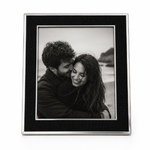 PORTA RETRATO DETALHE PRETO COM AÇO