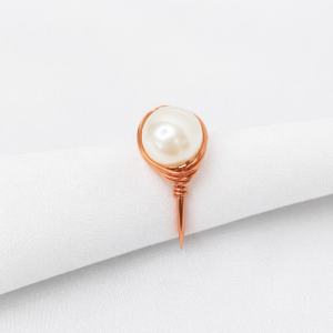 Alternative view of ANEL PARA GUARDANAPO COBRE PÉROLA